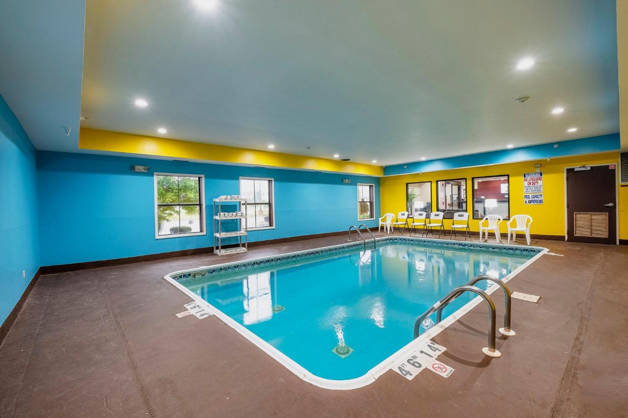 Red Roof Inn & Suites Monee מראה חיצוני תמונה