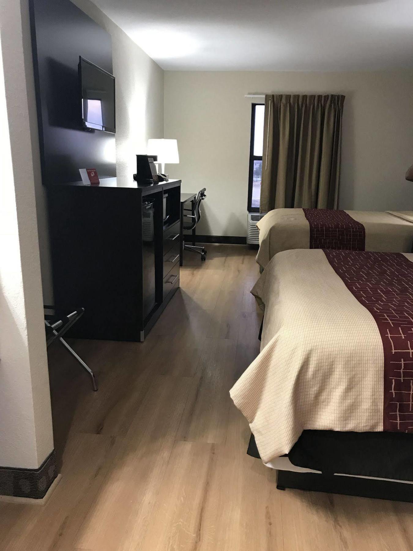 Red Roof Inn & Suites Monee מראה חיצוני תמונה